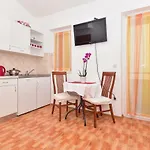 Pensionat Roso Makarska
