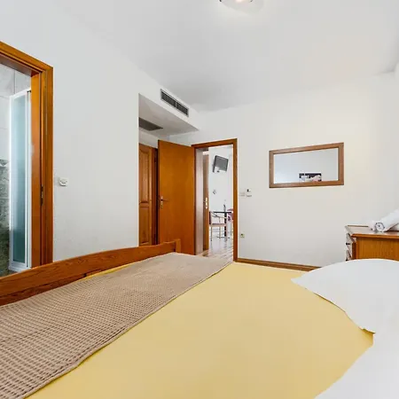 Roso Marica - Apartments & Rooms 3*