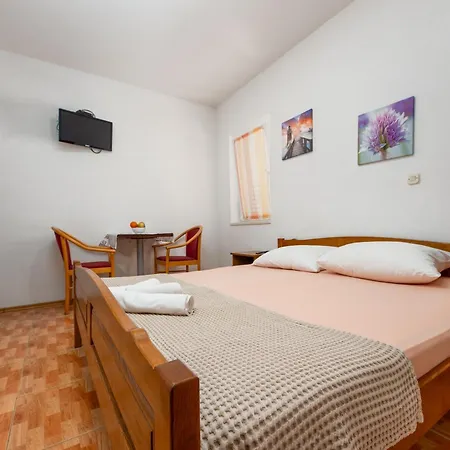 Roso Marica - Apartments & Rooms 3* Μακάρσκα