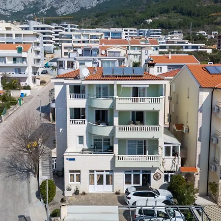 Roso Marica - Apartments & Rooms Πανσιόν
