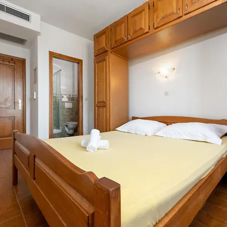 Πανσιόν Roso Marica - Apartments & Rooms Μακάρσκα
