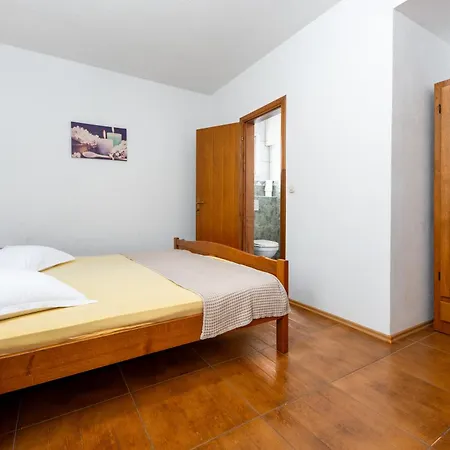 Roso Marica - Apartments & Rooms Πανσιόν 3*