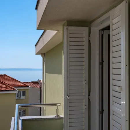 Roso Marica - Apartments & Rooms Μακάρσκα