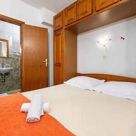 Πανσιόν Roso Marica - Apartments & Rooms 3*