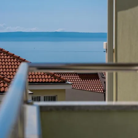 Roso Marica - Apartments & Rooms Μακάρσκα