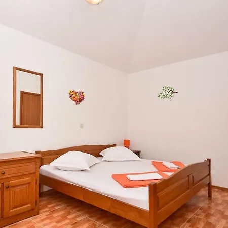 Roso Marica - Apartments & Rooms Πανσιόν 3*