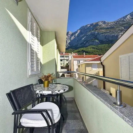 Roso Gasthuis Makarska