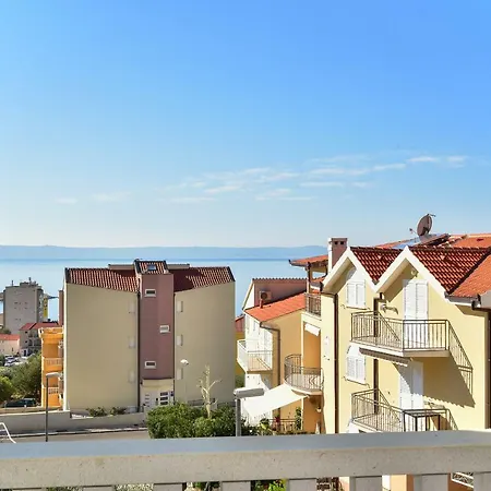 Πανσιόν Roso Marica - Apartments & Rooms