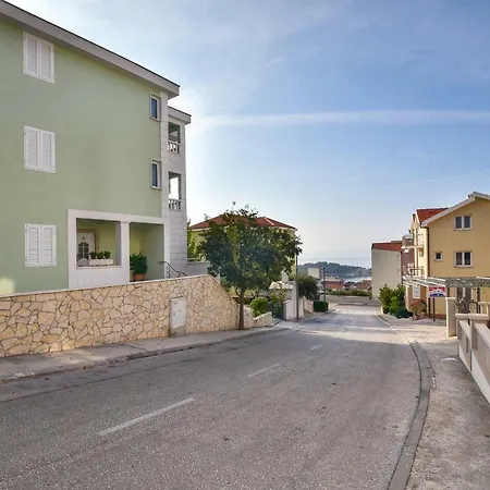 Roso Marica - Apartments & Rooms