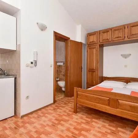 Roso Marica - Apartments & Rooms 3* Μακάρσκα