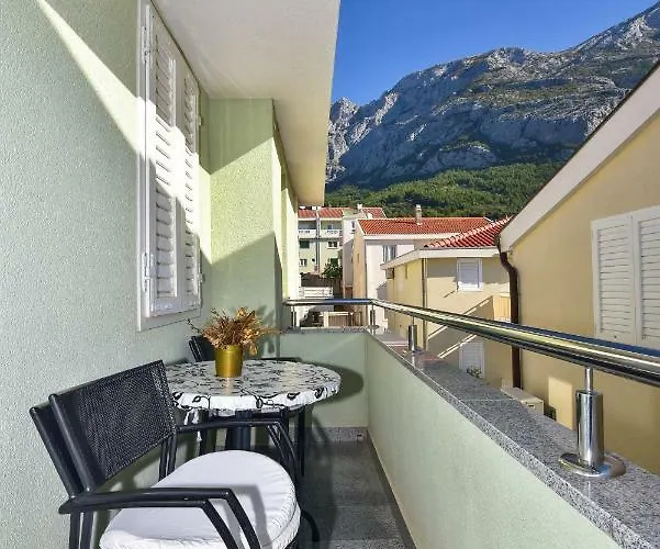 Roso Pensionat Makarska