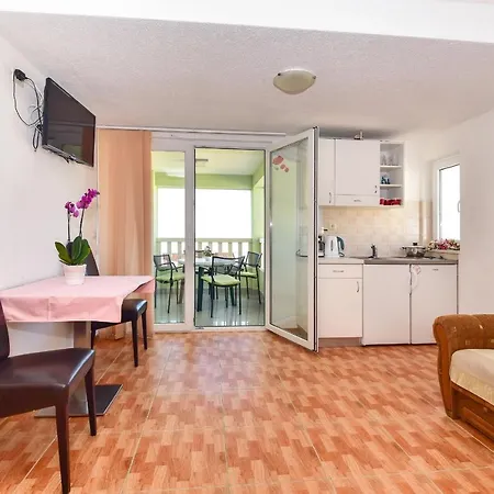 Konukevi Roso Makarska