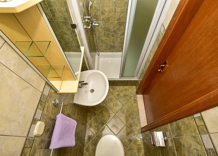 Roso 3* Макарска